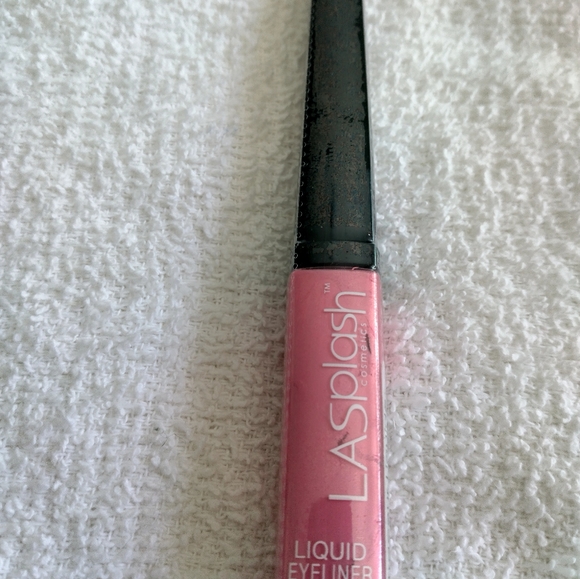 La splash liquid eyeliner - Picture 1 of 2